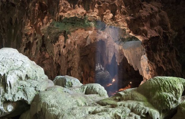 İskelet parçaları ve dişlerin bulunduğu Callao mağarası