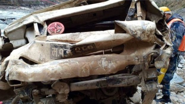 बस दुर्घटना