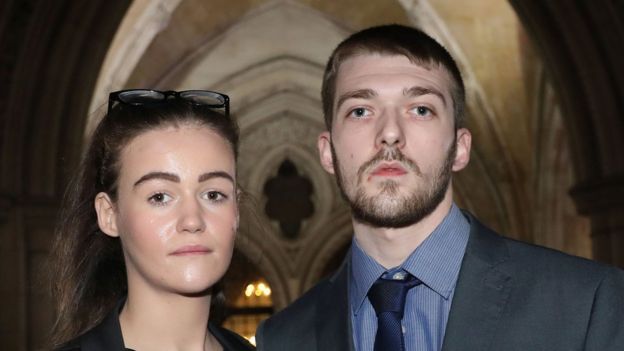 Kate James y Tom Evans
