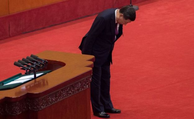 Xi Jinping saluda al congreso