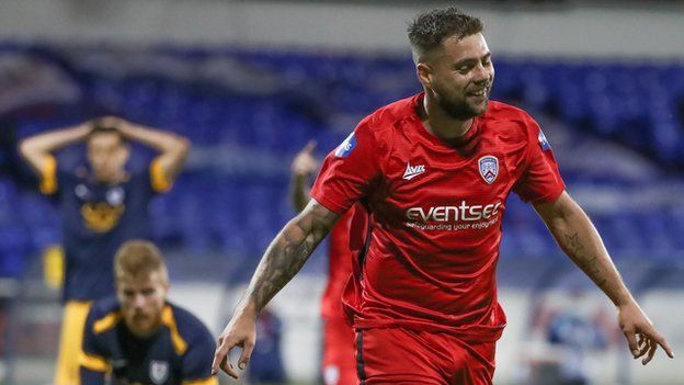 James McLaughlin: Coleraine forward pens new deal - BBC Sport