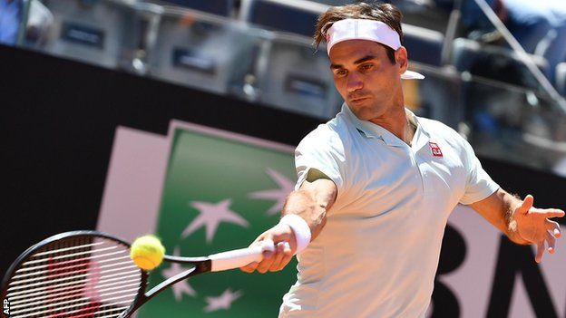 Roger Federer in action at the Italian Open