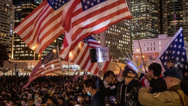 Hàng ngàn người Hong Kong tập trung ở trung tâm thành phố vào Lễ Tạ ơn 28/11/2019 để tỏ lòng biết ơn nước Mỹ