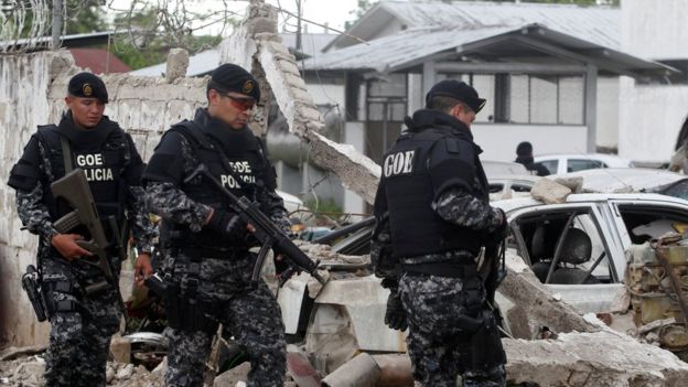 Policías en San Lorenzo, Ecuador