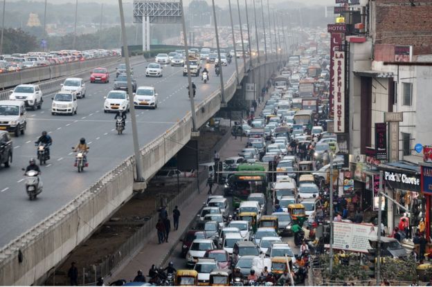 Traffic jams in Delhi, the capital of India on December 2, 2018 in Delhi, India.