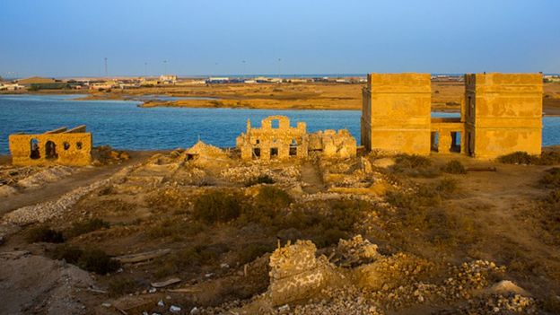 Sevakin Adası'nda Osmanlı döneminden kalma zarar görmüş yapılar