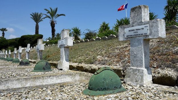 Tumba de soldados tunecinos fallecidos peleando por Francia en la Segunda Guerra Mundial.