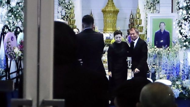 Aimon Srivaddhanaprabha at her husband's funeral