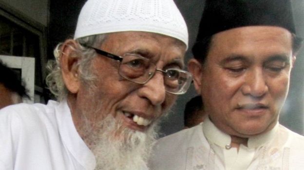 Abu Bakar Ba'asyir menekankan tak mau menandatangani dokumen taat kepada Pancasila.