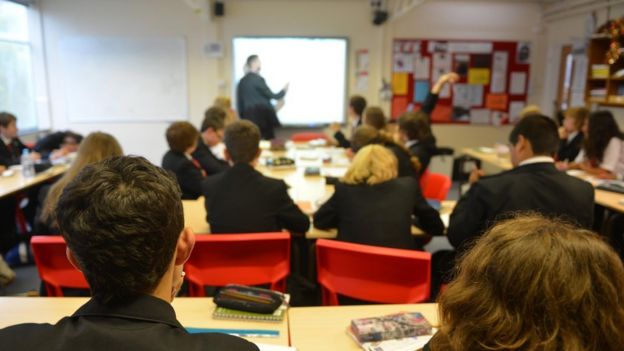  Isle of Man teachers vote to strike in pay dispute