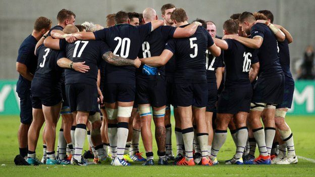 Scotland team huddle