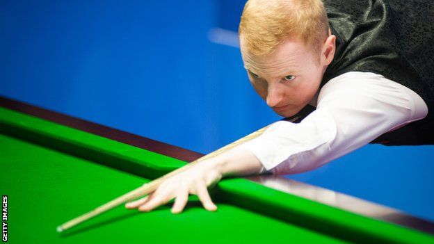 Anthony McGill lines up a shot