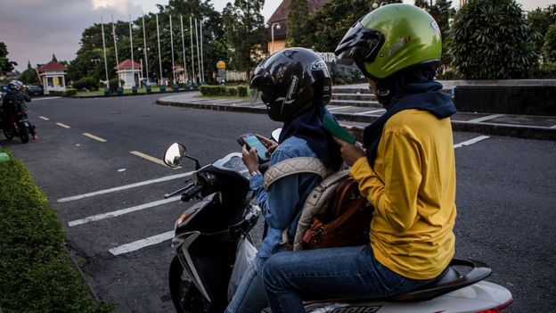 "கூகுள் மேப்ஸூம், உங்களது பங்களிப்பும்"