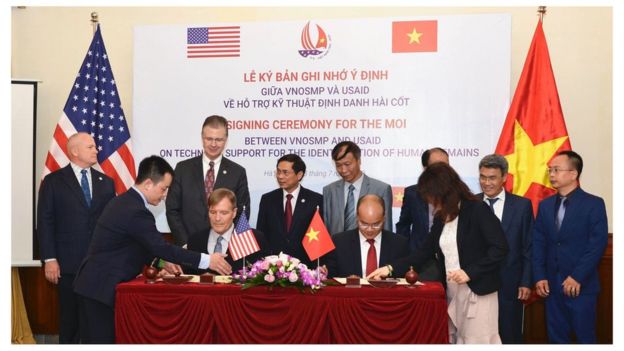 Đây là hợp tác giữa Cơ quan Phát triển Quốc tế Hoa Kỳ (USAID) và Cơ quan Việt Nam tìm kiếm người mất tích (VNOSMP)