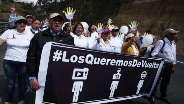 Protesta tras la desaparición de tres periodistas en Ecuador.