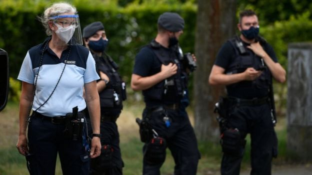 Police guard residential buildings in Gutersloh