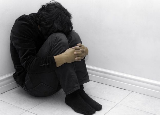 'Disturbing' self-harm rates and violence at youth prisons - BBC News