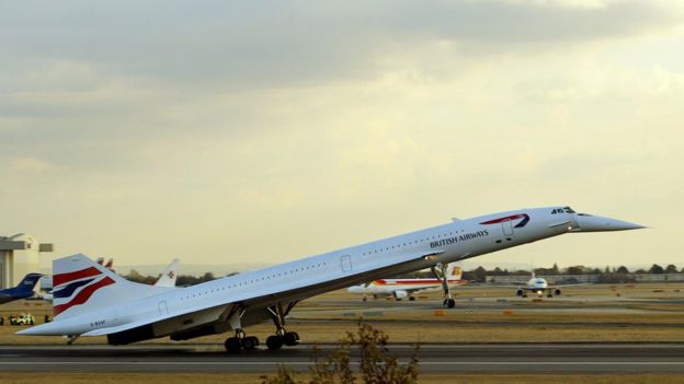 Concorde uçağı havalanıyor
