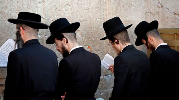 Judíos ortodoxos en Jerusalén.