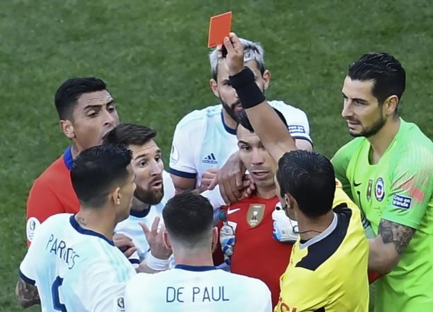 Messi es expulsado