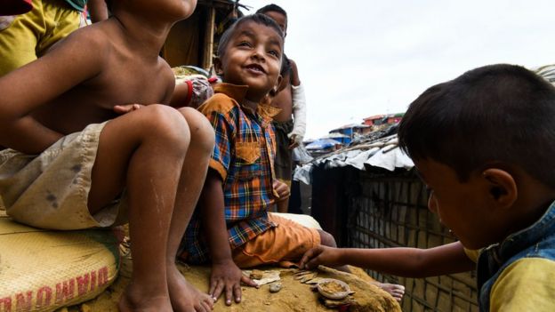 রোহিঙ্গা শরনার্থী শিবিরে শিশুরা