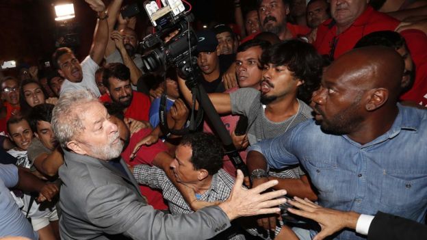 Lula sai do sindicato na Grande São Paulo