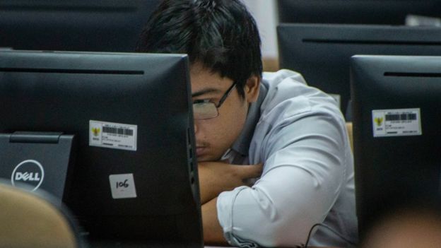 RUU Omnibus Law Cipta Kerja: Mengapa pekerja kantoran 'masa bodoh'