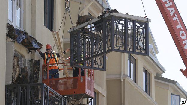 Сцена обрушения балкона в Беркли в Калифорнии