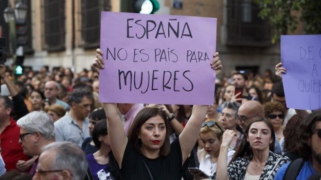 ManifestaciÃ³n por el caso de La Manada en EspaÃ±a.