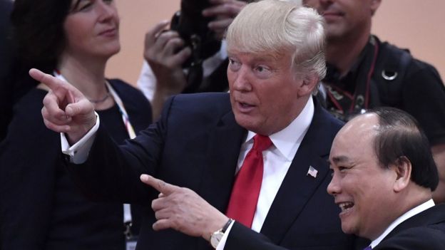Thủ tướng Việt Nam Nguyễn Xuân Phúc gặp Tổng thống Donald Trump ở hội nghị G20 ngày 8/7 ở Đức