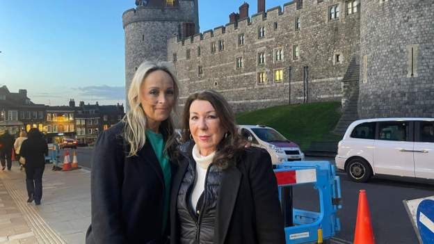 Eve Watts (left) and her mother Valerie outside Windsor Castle