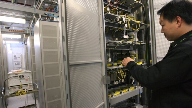 হংকং-এ একটি সাবমেরিন কেবল টার্মিনাল কক্ষ