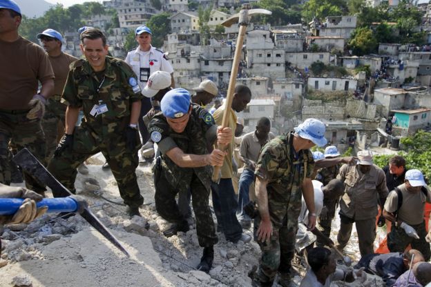 Carlos Alberto Dos Santos Cruz em missão no Haiti
