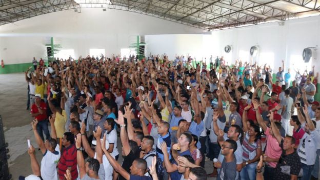 Trabalhadores da indústria de Pernambuco em manifestação do sindicato
