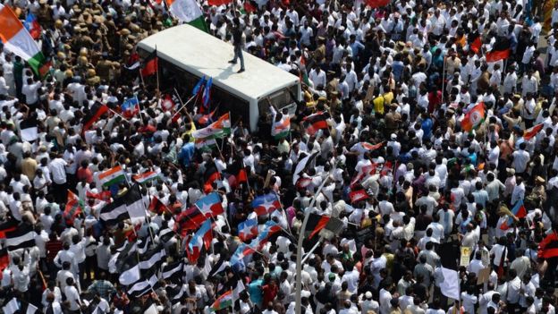 'ஐ.பி.எல்.: கடும் கட்டுப்பாடு, கமாண்டோ படை பாதுகாப்பு'