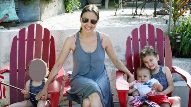 Marina Krim (middle), Leo Krim (second right) and Lucia Krim (right)
