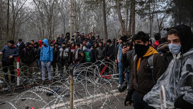 پناهجویان در ترکیه به طرف مرز یونان هجوم آوردند