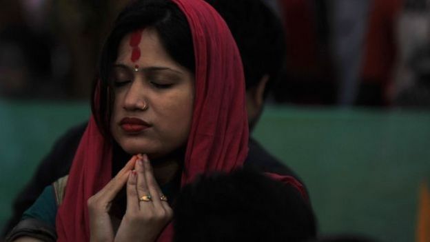 பல பெண்களின் குடும்பங்களில் மாதவிலக்கின் போது வழிபாட்டுதலங்களுக்கு செல்வது தடுக்கப்படுகிறது