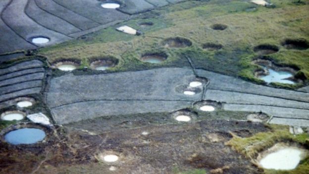 Cráteres de bombas en laos