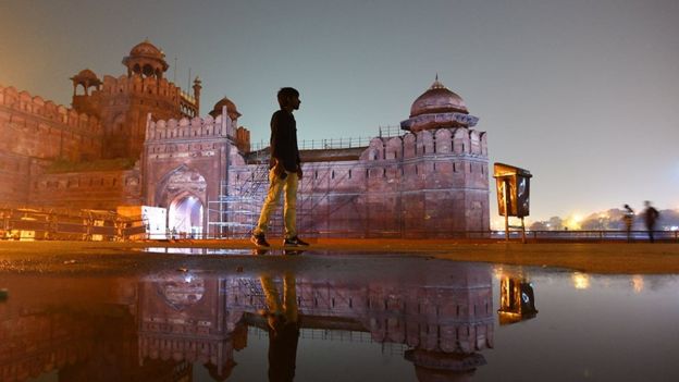 வரலாற்றை மூடும் தார் சாலைகள்!