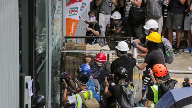 Protesters try to break into LegCo buildings in Hong Kong