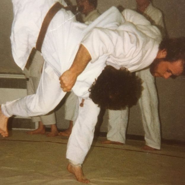 Steve Gilbert practicando judo