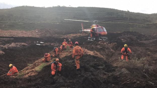 Equipes de resgate em Brumadinho (MG)