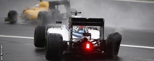 Massa crashes out of the Brazilian Grand Prix