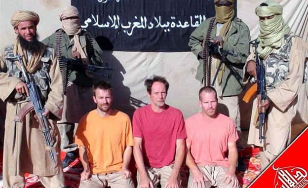 Stephen McGowm e dois outros sequestrados em vídeo da Al-Qaeda