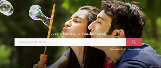 குமிழ்விடும் இருவர்