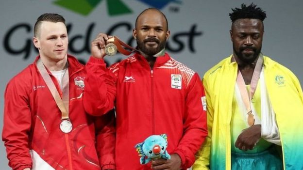 தங்கப் பதக்கம் வென்ற சதீஷ்