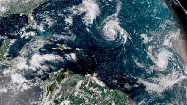 பத்தாண்டுகளில் மோசமான புயல்