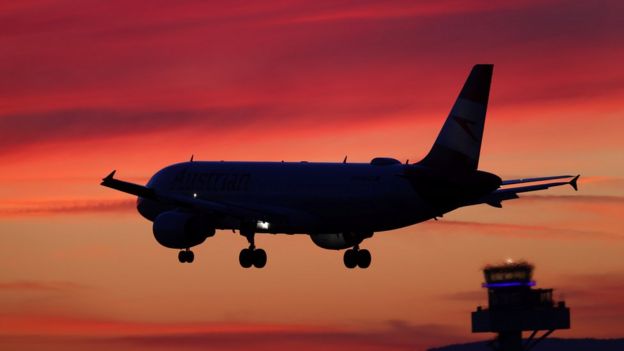 Plane approaches the runway at Frankfurt airport