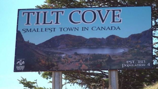 Cartel de bienvenida a Tilt Cove